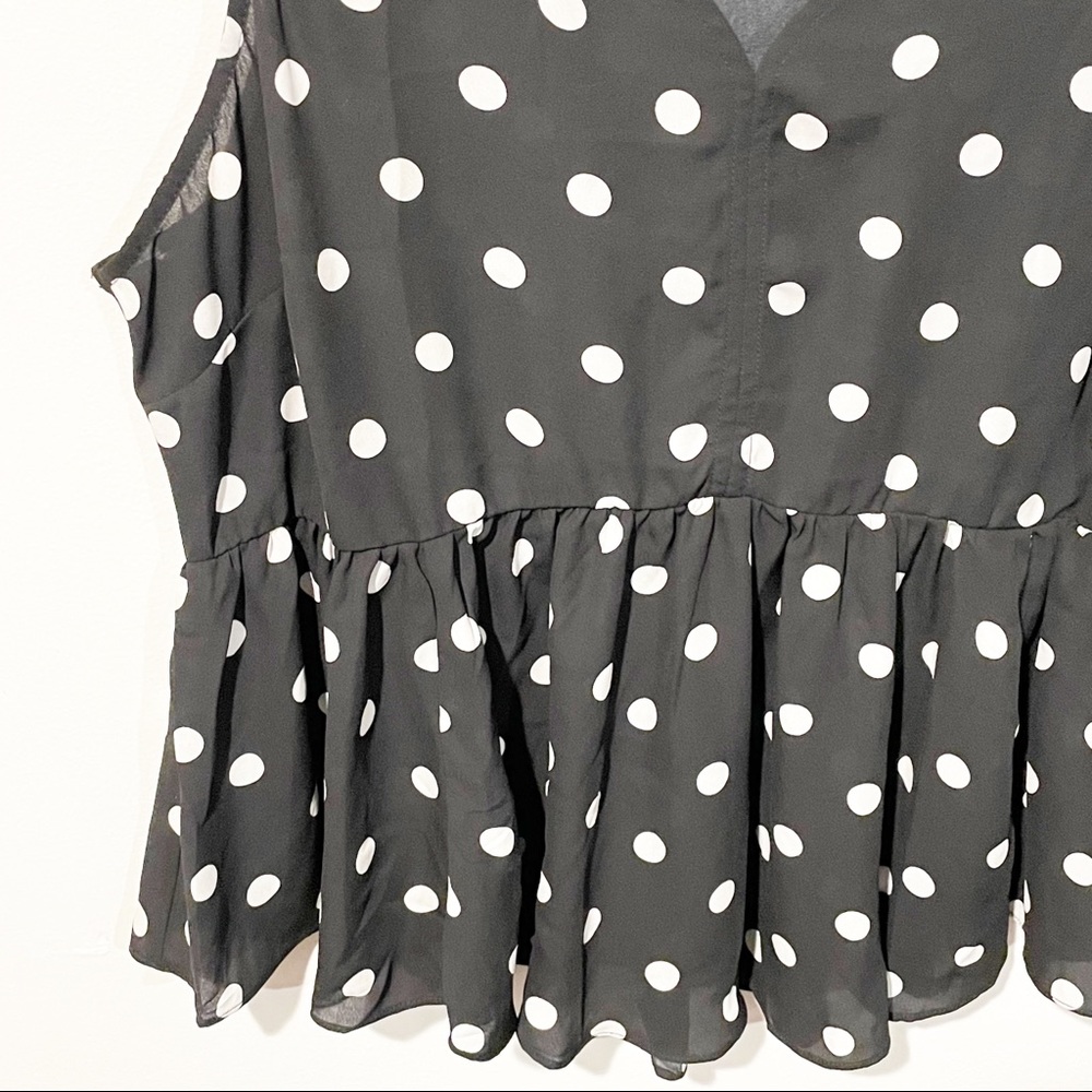 Torrid Plus Size 2X Black White Polka Dot Pelum Georgette Sleeveless Blouse - Picture 3 of 6